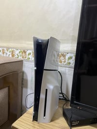 بلي 5 للبيع جديد مستعمل شهرين فقط   وياه جوستك 2 + قرص فيفا 25 + يوبي ...