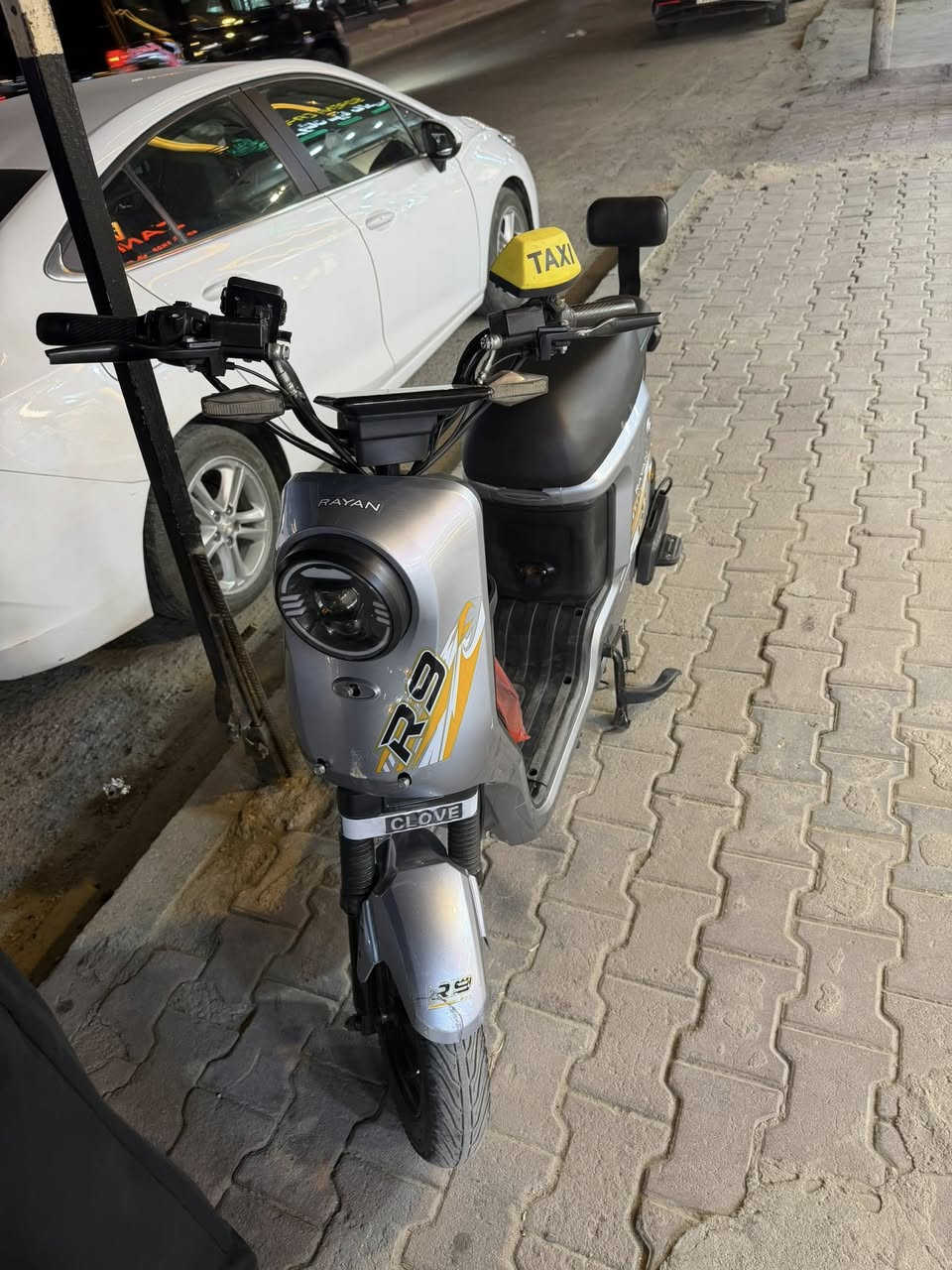 للبيع دراجه ار ٩ شركة الريان خمس بطاريات جدد ٢٦ فولت اكفلها الك من كلشي نضافه فول اسخدم شخصي رقم الهاتف *********** بصره المشراق ب ٣٥٠ وبيها مجال بسيط كلش
