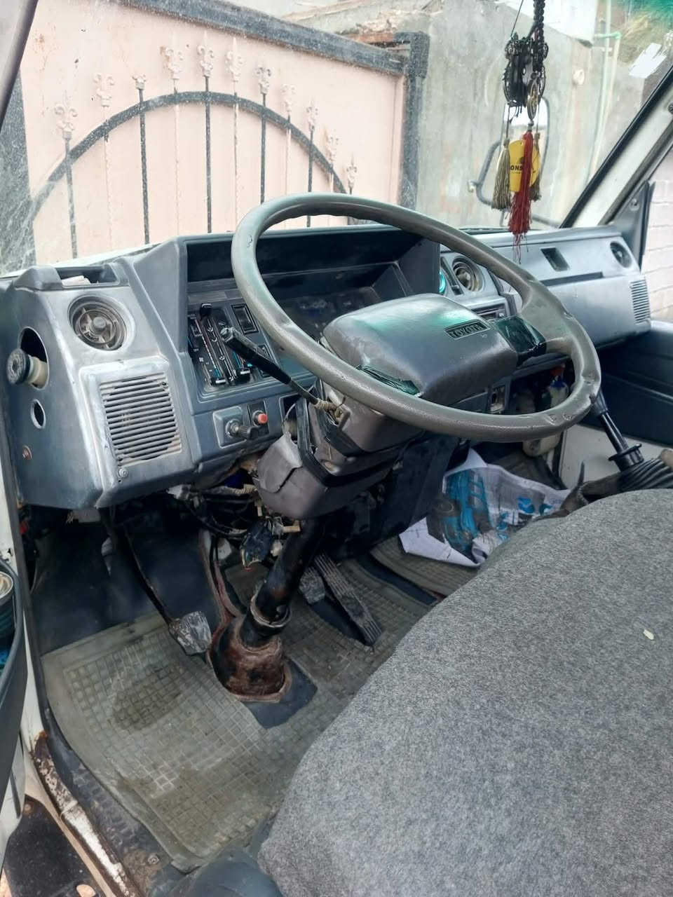 سياره حلوه محرك ٣٠٠ طول بدي ٣متر موديل ٩٤ رقم ديالئ ***********
مكلف بنشر
