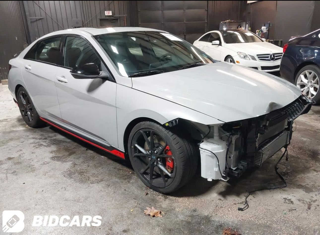 السلام عليكم N2025
كفاله عامه ماعده ٣اصابع بل بنيد بارد 
عداد سرعه ٣٠٠
كشنات ريكارو بلاد 
دكمه NGS الحمره تنطي ٢٠حصان اضافيه
كراسي تدفئه
منافذ تايبسي خلفي للراكب
فتحه سقف
ماشيه ٢٠كم
سعر ٢٠٥
***********
***********وتساب
