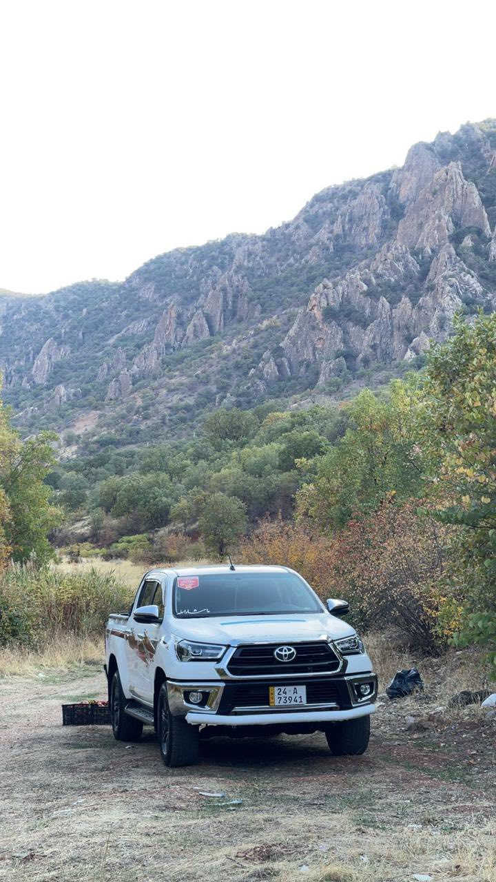 تويوتا هايلوكس 2022 شركه جيهان بدون دعم و سبخ و تعديل وضع شريكه 74kmماشيه حقيقي فول موصفات فور ويل و توماتيك رقم و سنوي جديد شرط تحويل سعر 315$ مجال مكان زاخو 
واتساب ***********
