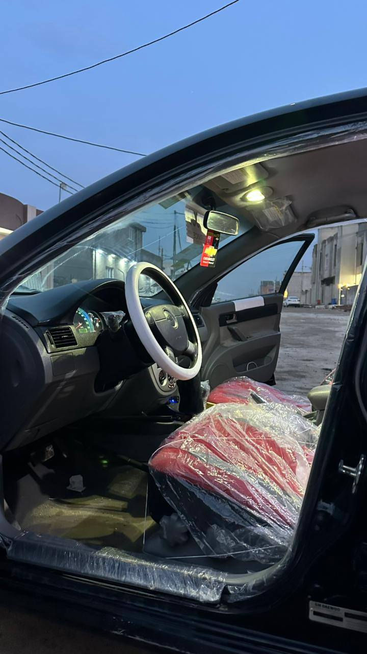 💢 شوفرليت اوبترا
💢موديل 2009 موسسه 👌🏻
💢 محرك وكير شرط 💯 
💢تبريد وتدفه🥶 💯
💢 بدون صبغ بدون ضرر او تبديل 🎖
💢 السيارة بيها تقحيل بوند سقف صندوق
💢 بيها بارد باب الخلف النفر كم مكان 
💢 رقم جديد 💯 هزه سنوية جديد 
💢 تايرات امامي جديد الخلف فوق 
💢 صدر امامي خلفي زين قبل 4 اشهر عمرتو 
💢شرط التحويل والوكالة....  
💢سيارة باسمي حولتوه جديده
💢 رقم الموبايل ***********
💢 السعر 80 بيها مجال سيارة على ايدي
