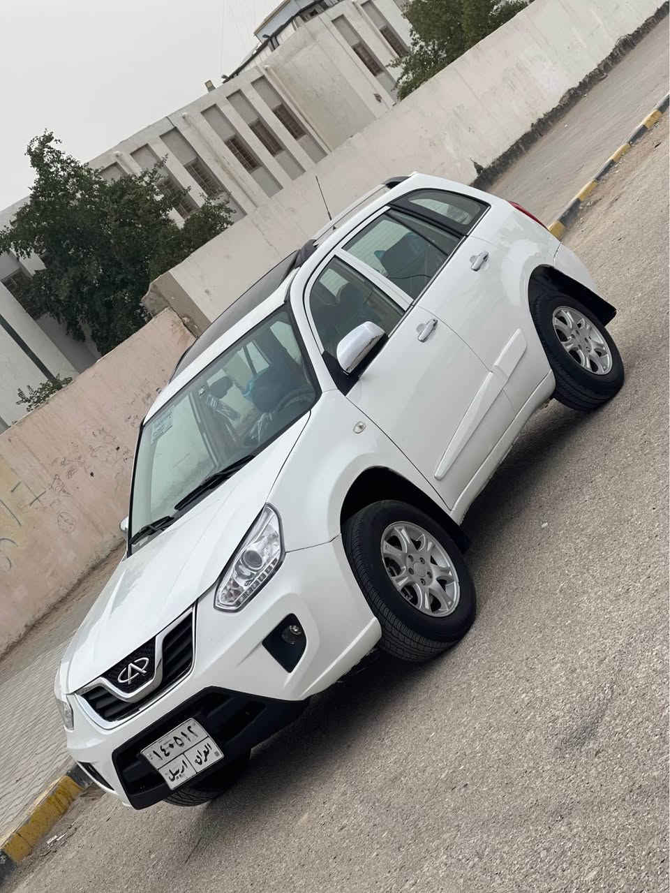 شيري تيكو 2014 كير أوتوماتيك رقم اربيل
الكير والمحرك والحداديه والتبريد والتدفئة مكفولات
تخم تاير جديد باتري جديد
بيها صبغ جاملغ امامي صوب السائق بدون دواخل
 وقبق الجنطه مبدل بلادي باقي الكشر مكفول من الضربه والصبغ والخياس 
السعر 62 بيها مجال السيارة باسم شركه وكاله مضمونه
العنوان النجف حي الزهراء هـ *********** النجف, العراق
