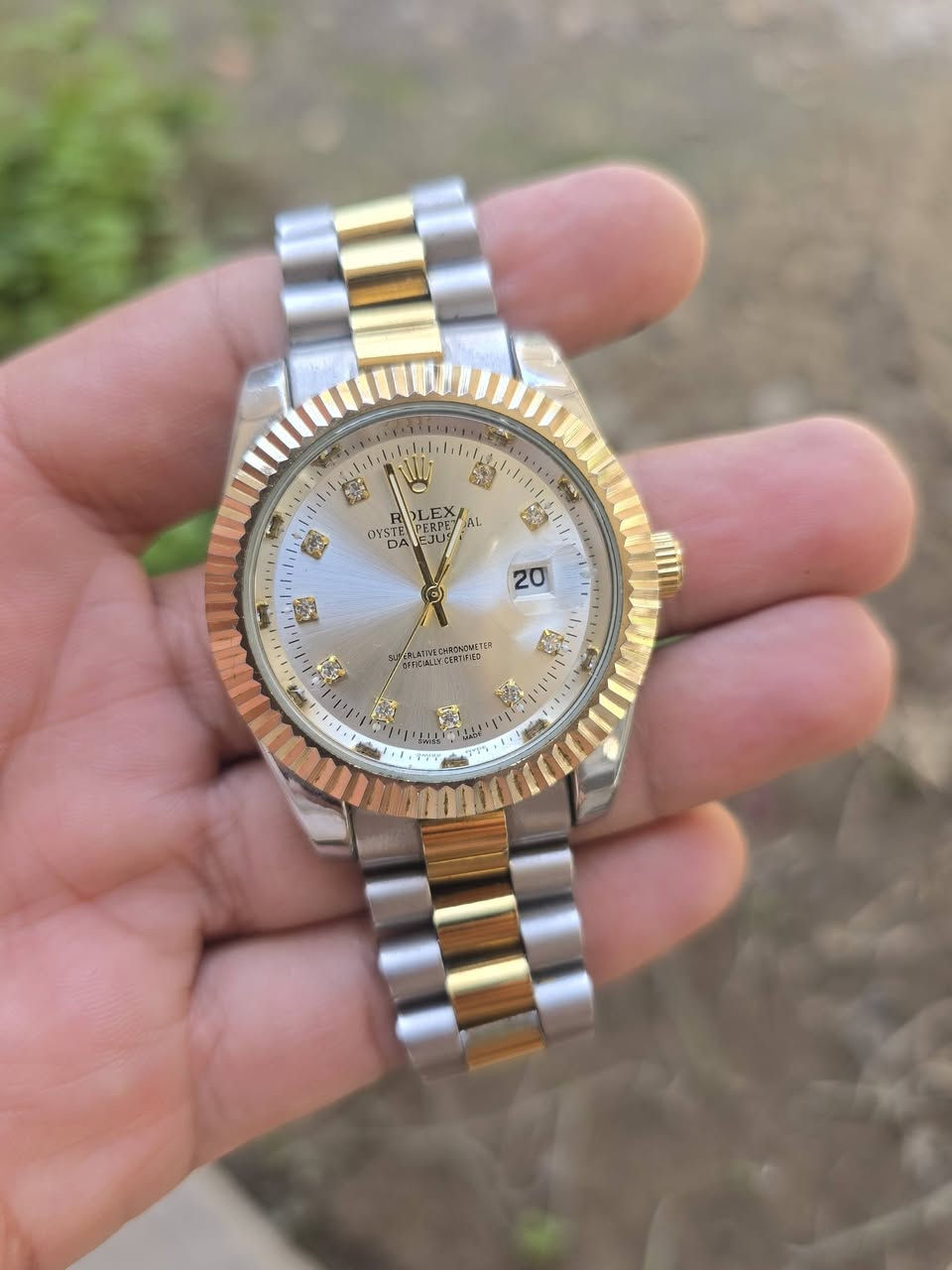 رولكس كوبي ماكنة ياباني نظافه ممتازه 
قطر الساعه 39ملم
سير يلبس ادين وسط 
السعر 45 الف


**إذا كنت صاحب هذا الإعلان وتريد حذفه لأي سبب، رجاءا أرسل رسالة إلى الدعم الفني**