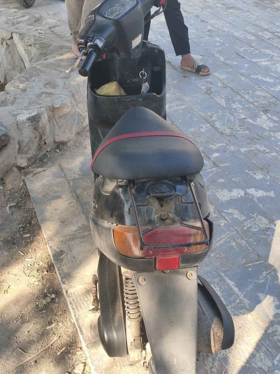 سلام عليكم دراجه للبيع كلها شغاله سلف هندر كهربائيات كلها شغاله مفتوحه مره وحده ب٤٠٠ وبيها مجال مكاني ب الكرنه ***********
