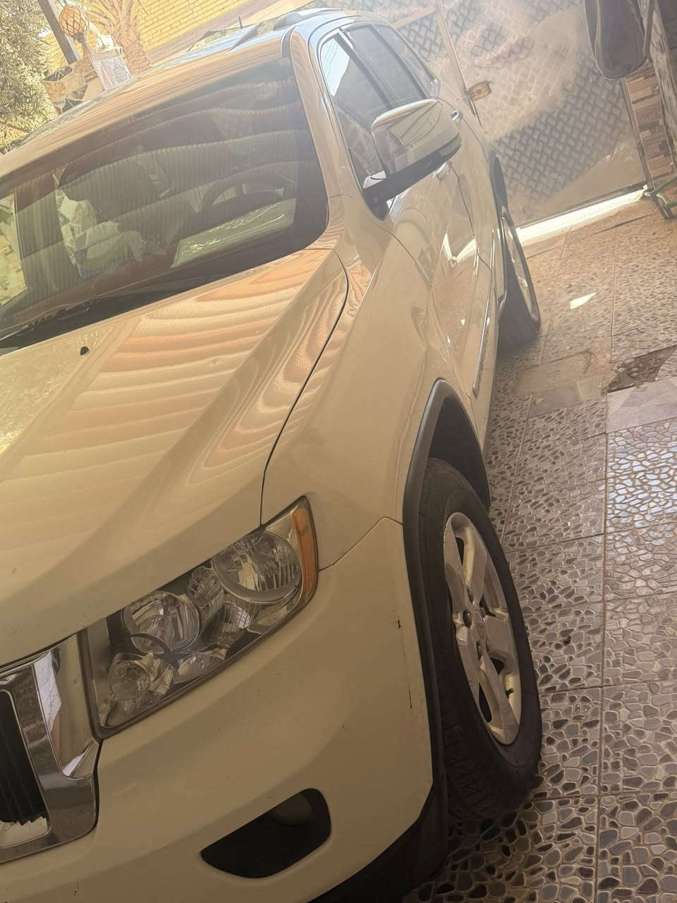 جيب لمتد موديل ٢٠١٢ وارد امريكي حادثها حسب تقرير السونار جاملغ ايمن ربع منه صبغ بدون لغد بدون ارباك حتى دعاميه ممضرره وصاحبها مبدل بنيد وجاملغ اصليات بدون صبغ للجماليه نفس اللون وبيهه كارت جوه تريشه باب السكن سياره كير ومحرك جديد مواصفاتها بنوراما كشنات كهرباء بارد حار تبريد ثلج استيرن كهرباء جنطه شفط داخل بيجي جديده داخلها فور ويل بأسمي سعرها ١٦٠ ومجال بسيط


**إذا كنت صاحب هذا الإعلان وتريد حذفه لأي سبب، رجاءا أرسل رسالة إلى الدعم الفني**
