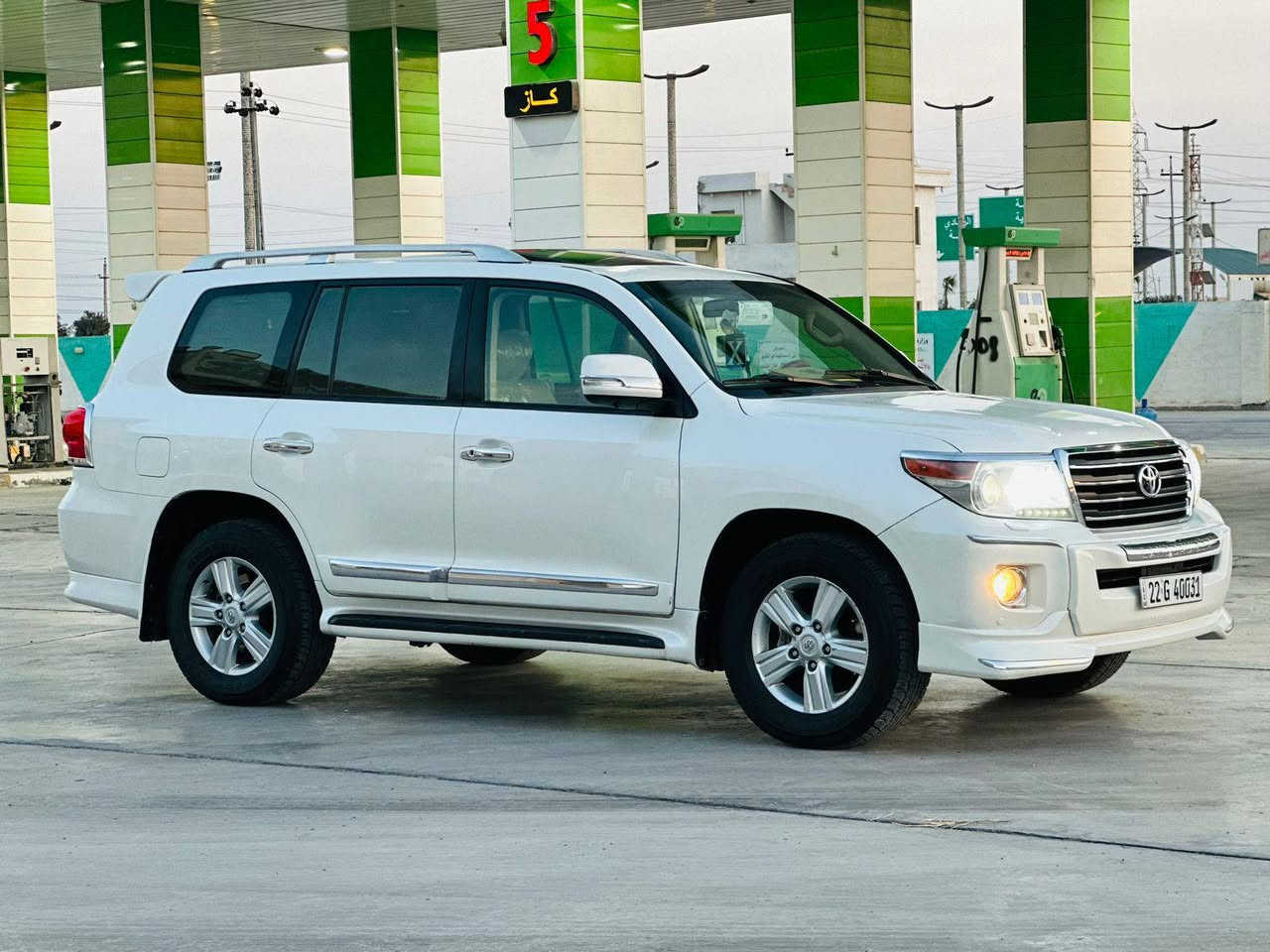 السلام عليكم للبيع لاندكروز موديل 2013
رقم اربيل. دولي بأسمي
 
فول مواصفات 1/1 سياره جديده 

بريم باب اول 8 ايرباك. كشن كهربائي

محرك V6  مواصفات معروفه

مكفوله كفاله عامه 

محرك. كير شرط كفاله 

حت الاسبير مانازل  
 
ماشيه 157  الف حقيقي 

تخم تاير جديد

السعر 370  وبيه مجال
المكان: الانبار الفلوجه حي العسكري
رقم الهاتف:***********
