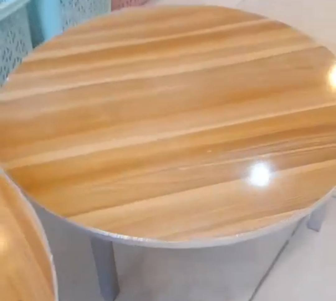 جربايه تسكام قوية كلش تكفي الحد عمر 9 سنوات قياس طول 160 العرض 90 مع الدوشك سعره 50 قفل 
مدات كاشان الاصلي قياس العرض متر والطول 5 أمتار سعرهن 40 
طبله قطرها 80 سعرها 15
الديوانية حي جامعه 
***********
