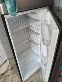 ثلاجة بالنايلون • موتور معطل