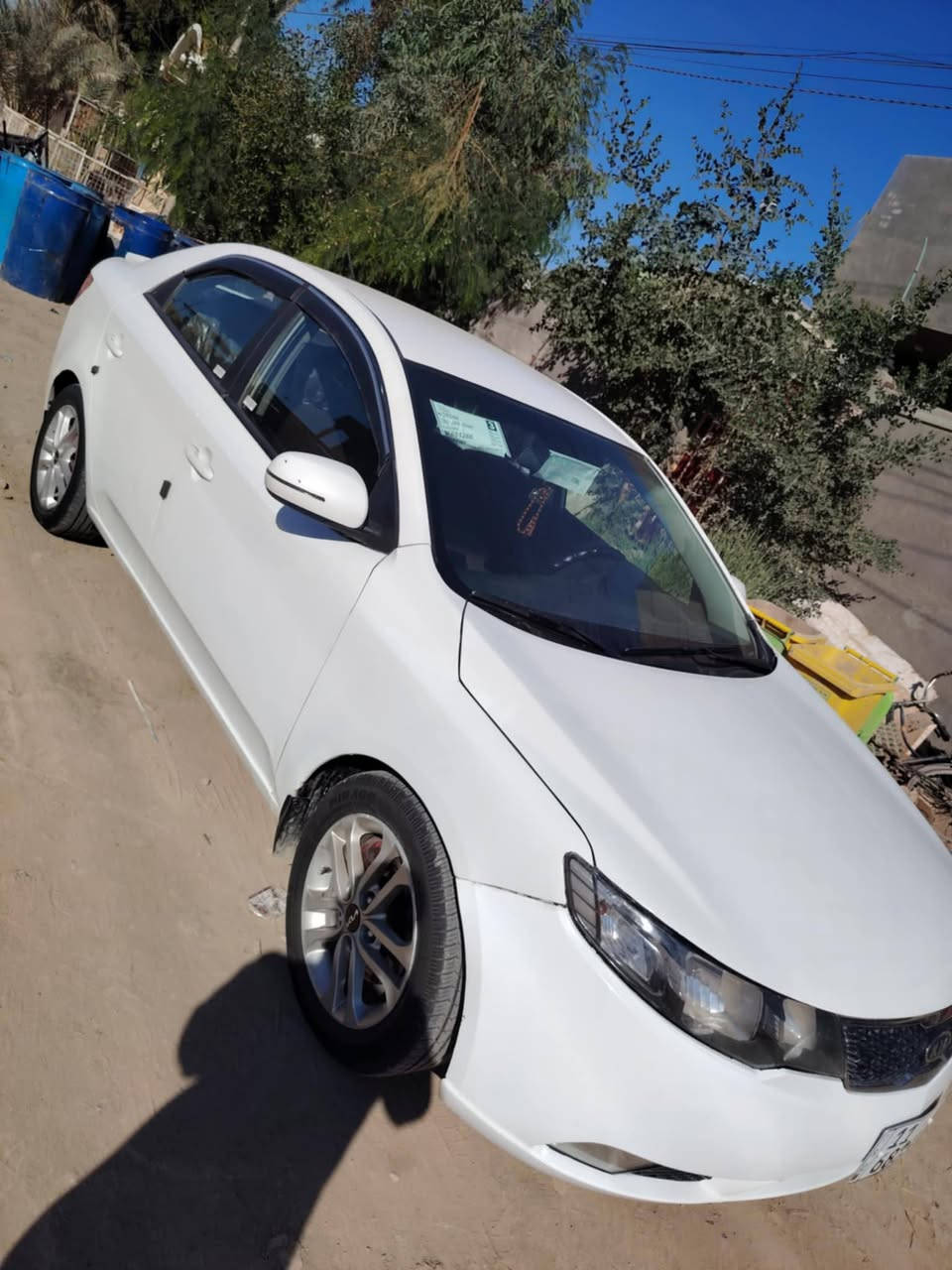 السلام عليكم كيا سيراتو موديل 2011 وارد خليجي رقم بغداد انكليزي مصبوغه حزام  بدون دواخل كير مكينة  1600 تبريد  ثلح طخم تاير  سنتر لوك تحكم ستيرن باتري جديد   اشاير بلمري  مري شفط حساس خلفي  السياره احلى من صور بهواي مال جناي  تجي وشوف سياره استعمال شخصي فقط السعر 86  وبيه مجال *********** اتصل وبيك خير  وتدلل
