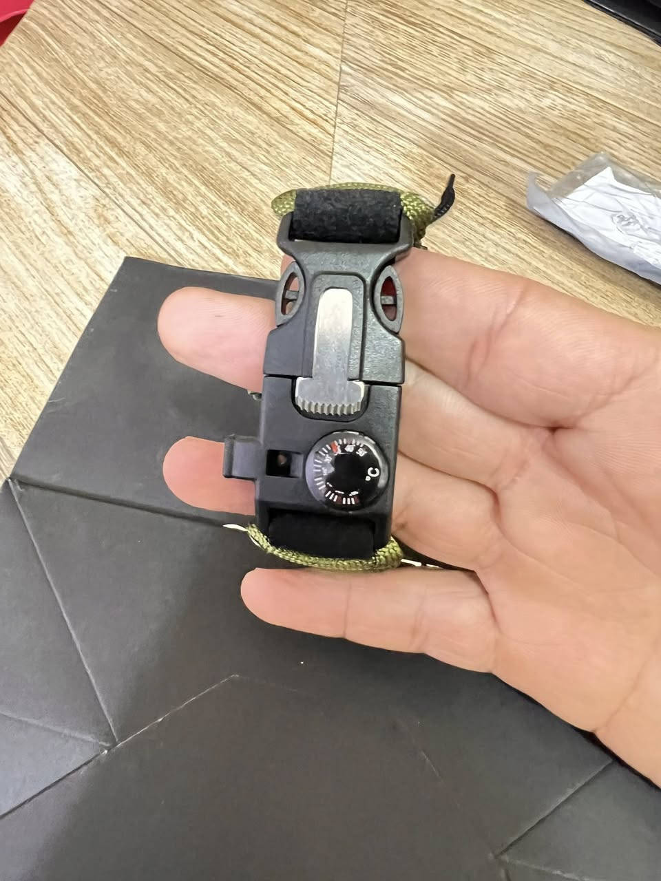 ساعه عسكريه اصليةتحتوي علئ 
شفره وصافزع ومقياس حراره وبوصله وايضا منبه
بسعر 20 الف


**إذا كنت صاحب هذا الإعلان وتريد حذفه لأي سبب، رجاءا أرسل رسالة إلى الدعم الفني**