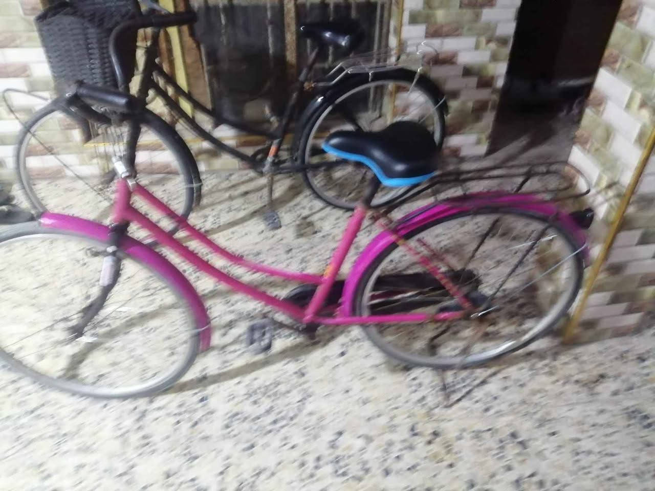 مكلف بنشر بايسكل عدد ٢ لبيع كل واحد وسعره  رقم هاتف *********** واتساب فقط البصرة, العراق
