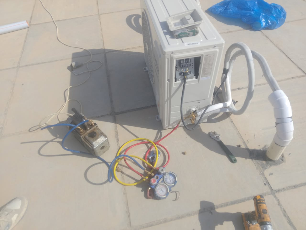 🔧❄️ ورشة أبو يوسف لتصليح كافة أنواع السبالت والمكيفات ❄️🔧
✓ نصب وفتح كافة أنواع السبالت حتى شغل مجمعات نشتغل 
✔️ تصليح جميع أنواع السبالت والمكيفات
✔️ تبديل قطع غيار أصلية ومضمونة
✔️ تشخيص دقيق وشغل نظيف غسل وتنضيف جميع أنواع السبالت مع الضمان
💰 نشتري سبالت ومكيفات عاطلة
– حتى لو العطل كبير
– نهتم بالمكيفات اللي قطعها بحالة جيدة
شحن غاز جميع أنواع السبالت 
📞 للاستفسار:
***********
🔹 خبرة • أمانة • ثقة 🔹تصليح موقعي لا تحتار انته اتصل ونجيك للباب 🛠️📱
