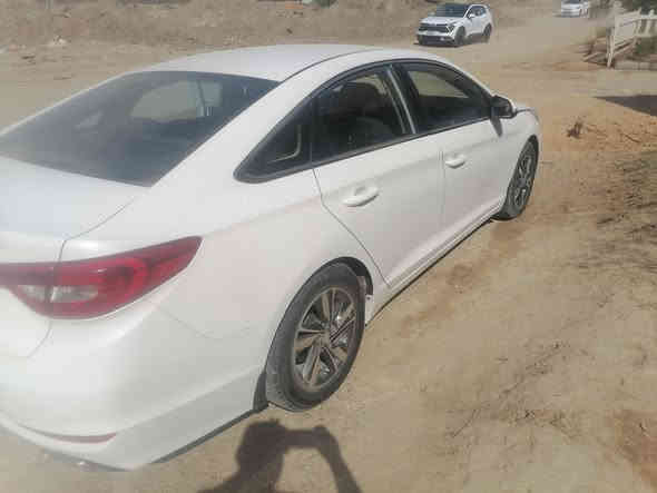 سوناتا للبيع موديل ٢٠١٥ خليجي شكل ١٦ مكفولة كفالة عامة ماعدا بارد قليل جدا محرك ٢٤٠٠ دوش مكفول لاتبخير ولاتنفيص رقم أربيل الجديد سنوية وهزة وأرقام جدد السعر اتصل على الرقم ***********
