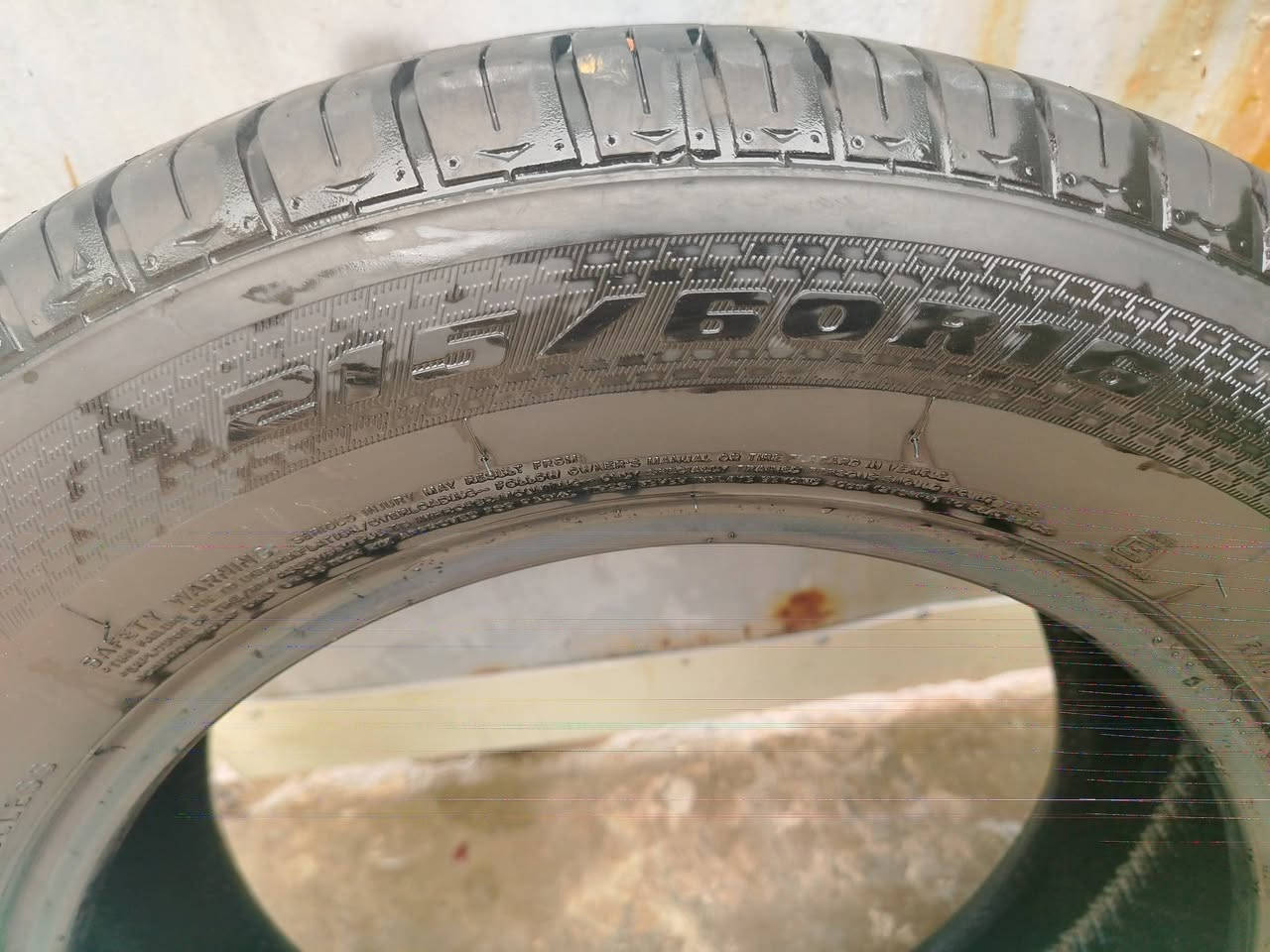 السلام عليكم تايرات صيني انتاج ٢٥ القياس 16 /60 /215 
نضافتهن 80بل ميه بس واحد بي ركعه السعر ٥٠ الف الاتصال على الرقم ***********
