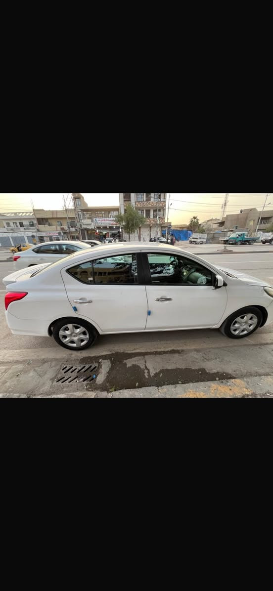 السلام عليكم فيرسا للبيع موديل 2019 حادثهة جاملغين وبنيد نضيفة بسمي تحويل ثاني يوم مابيهة كل نقص كلشي بيهة شغال مكانهة الدورة شارع 60 سعر 98 مال بيت ومامتعوبة ***********
