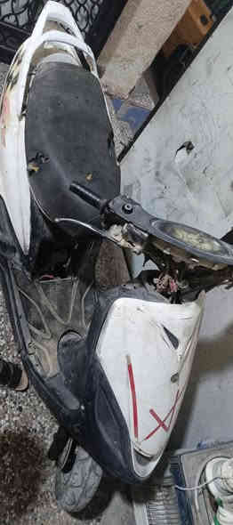 سلام عليكم دراجه متركه للبيع امانه الله تشتغل بس بلك وبانزين غراض كلها كامله سعرها 100 وبيها مجال ***********
