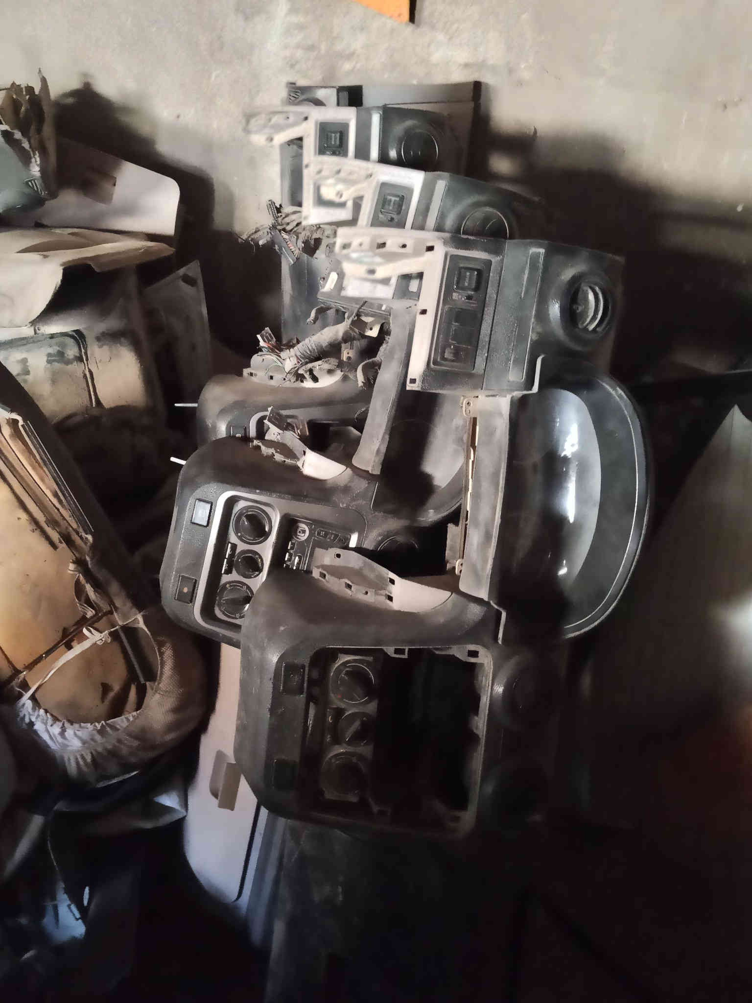 غراض تفليش سيكي كوين سايبا كوكو  ليفان نستقبل سيارات تسقيط ارقام بغداد حتا لو عليه هيه مكاني موصل الصناعه اليسر شارع 60يم محفوض الويرمن *********** ‏‪750 385 3916‬‏0
