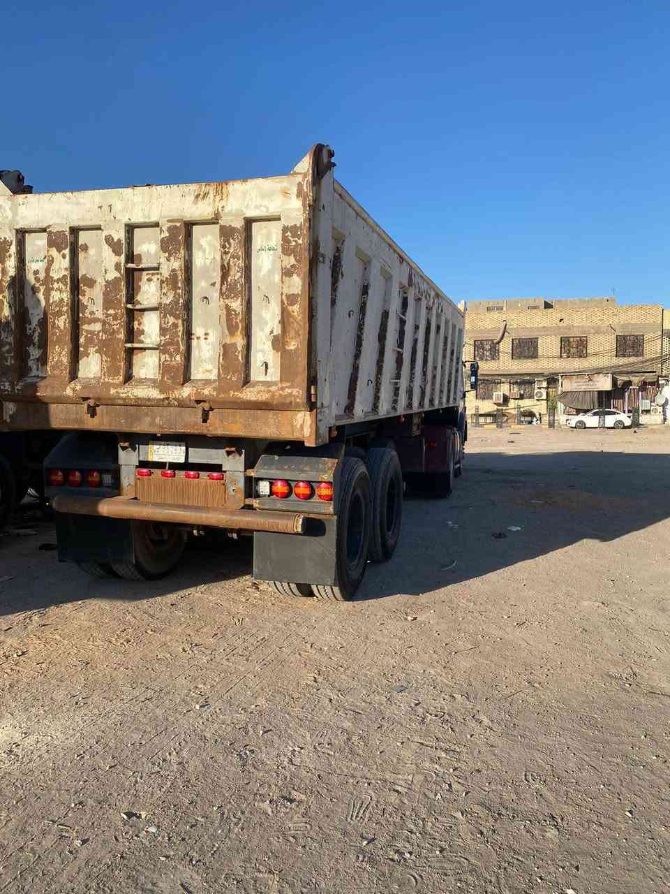 بسم الله الرحمن الرحيم …

ألبي راس تك عربانه 3 محاور 

مكينه ٣٥ ستندر لا بخار ولاتنقيص نضيفه 

كير 160 

حداديه جديده من الطول الطول 

شاصي مكفول 

ونج جديد 

مربوطه 3 لوحات سنويه 2029 

خير من الله السياره مكانها النجف 

***********.   325 💵
