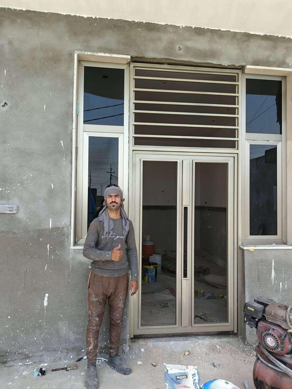 سلام عليكم صبغ شبابيك وبيان تواصل رقم  ***********

