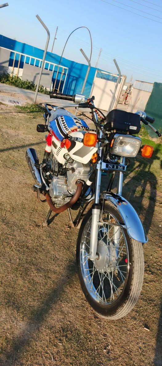 السلام عليكم اللبيع نامه امتياز سعر 650وبيها مجال دراجه نضيفه الاستفسار ***********
موديل 25
