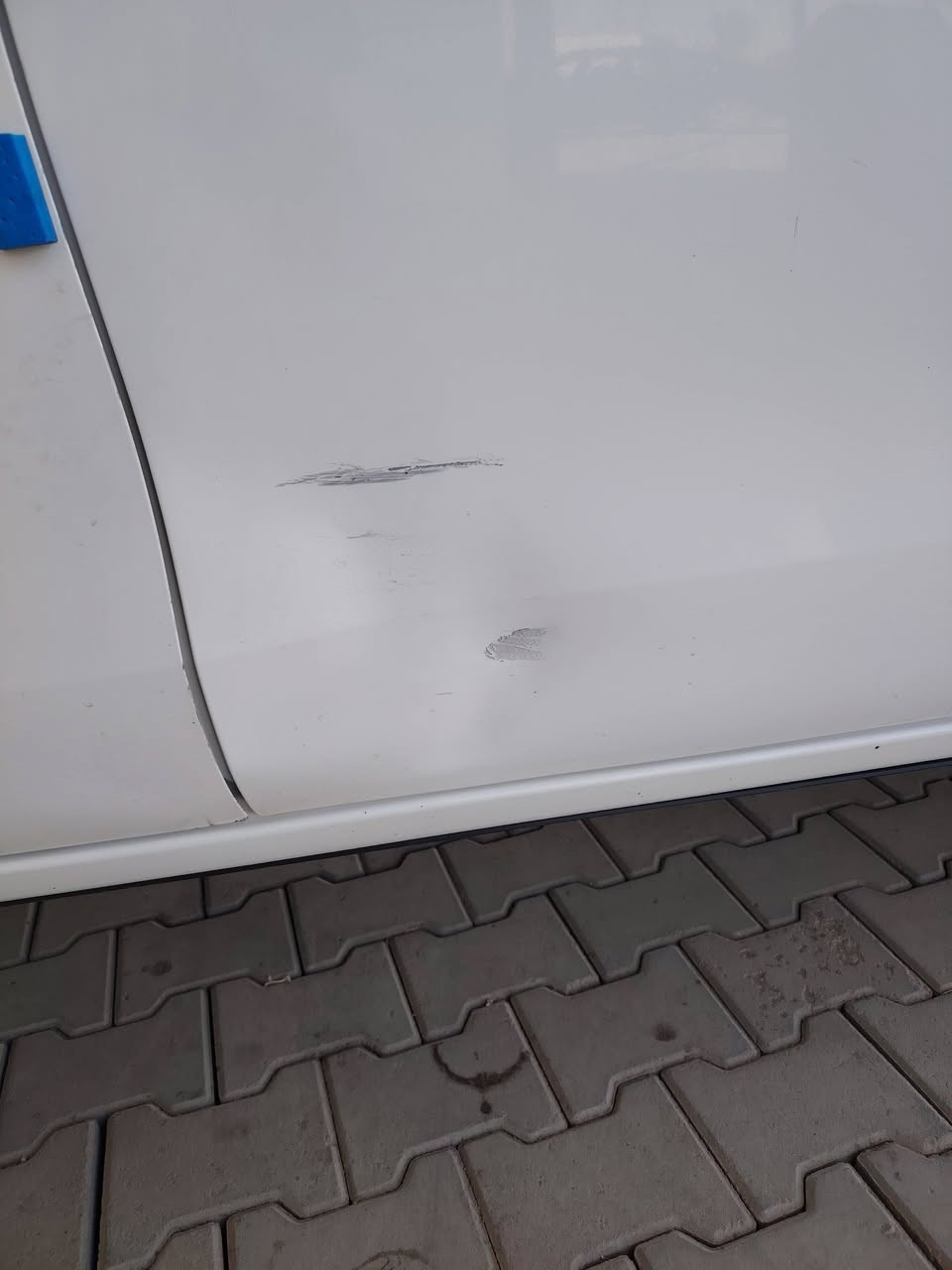 السلام عليكم ورحمة الله
عذاري ٢٠١٩ رقم أربيل بأسمي..
بيها تبديل جاملغ أمامي بلادي أثر طخه بسيطه بدون دواخل
سنويه ٢٠٣٠
للاستفسار أكثر الاتصال على الرقم
***********
***********
