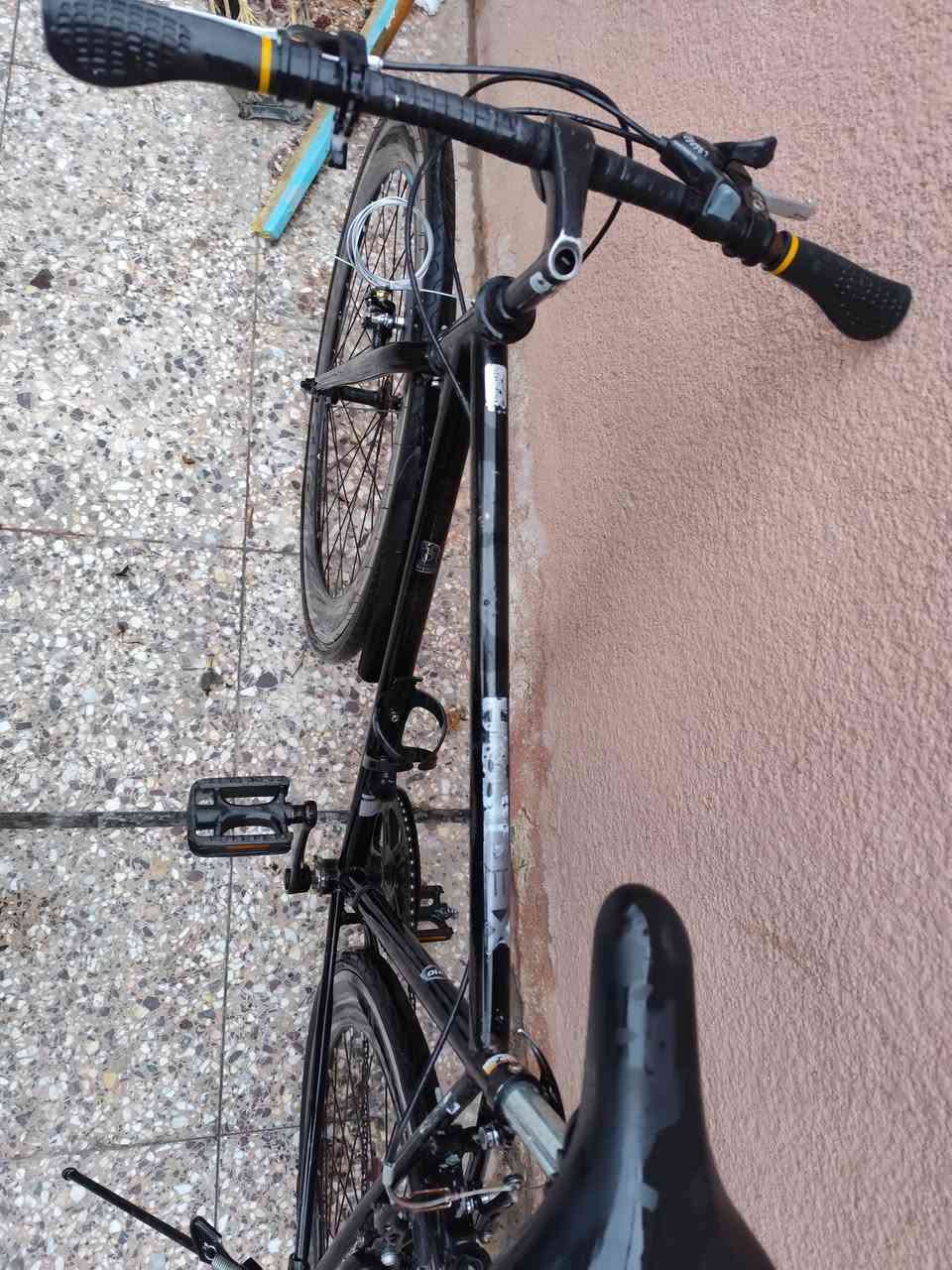 سلام عليكم ورحمه الله وبركاته 
C700🌹

حجم 28 

عكرب شيمانو 

بايسكل نظيف 

ما بي اي نقص فووول 💯

وياله طبقتين 💯

سرج جديد 💯

تايرات جديدة💯

وياله عدله 💯

بريكات جديده💯 

مع جنطه وقفل 

السعر :110

♥️مكان بغداد العامريه ♥️

للاستفسار ***********
