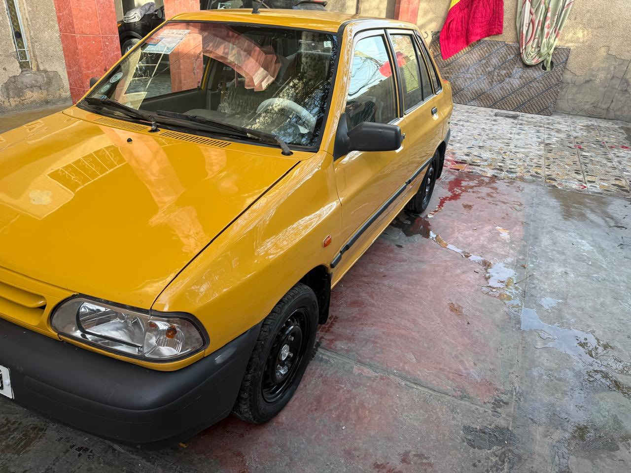 سلام عليكم سايبه موديل 2015 مكينة وكير و حداديه و شواصي وتبريد مكفولات مكفوله من الصبغ و التبديل والبارد سنويه جديده مصفره السعر 40 وبيها مجال هاتف *********** مكان نهايت حي اور
