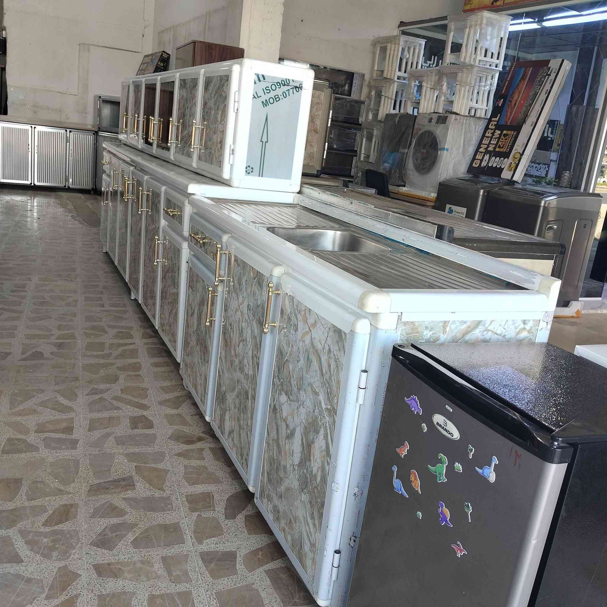 معرض أبو حارث موصل الجانب الأيمن تقاطع الطيران مجاور مؤسسه الشهداء ***********

