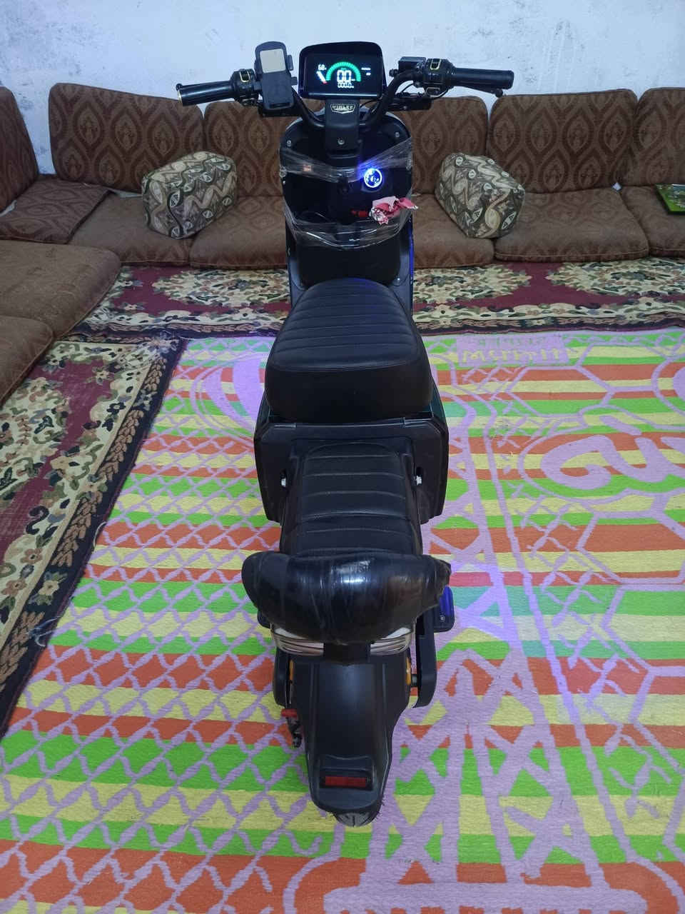 السلام عليكم دراجه شحنR11بطاريات 30 امبير وياها سويجات 2 وكارتات تشغيل 2 وبصمه الدراجه نضيفه كلش وكامله تايرات جدد كهربائيات لايتات اشاير رباعيه كلهن شغالات شاحنه الاصليه امس شتريته بطاريات امس شتريتهن ب200 شرط الفحص تفحص يلا تاخذهه سعرها 600وبيه مجال مكاني بصره زبير رقمي ***********
