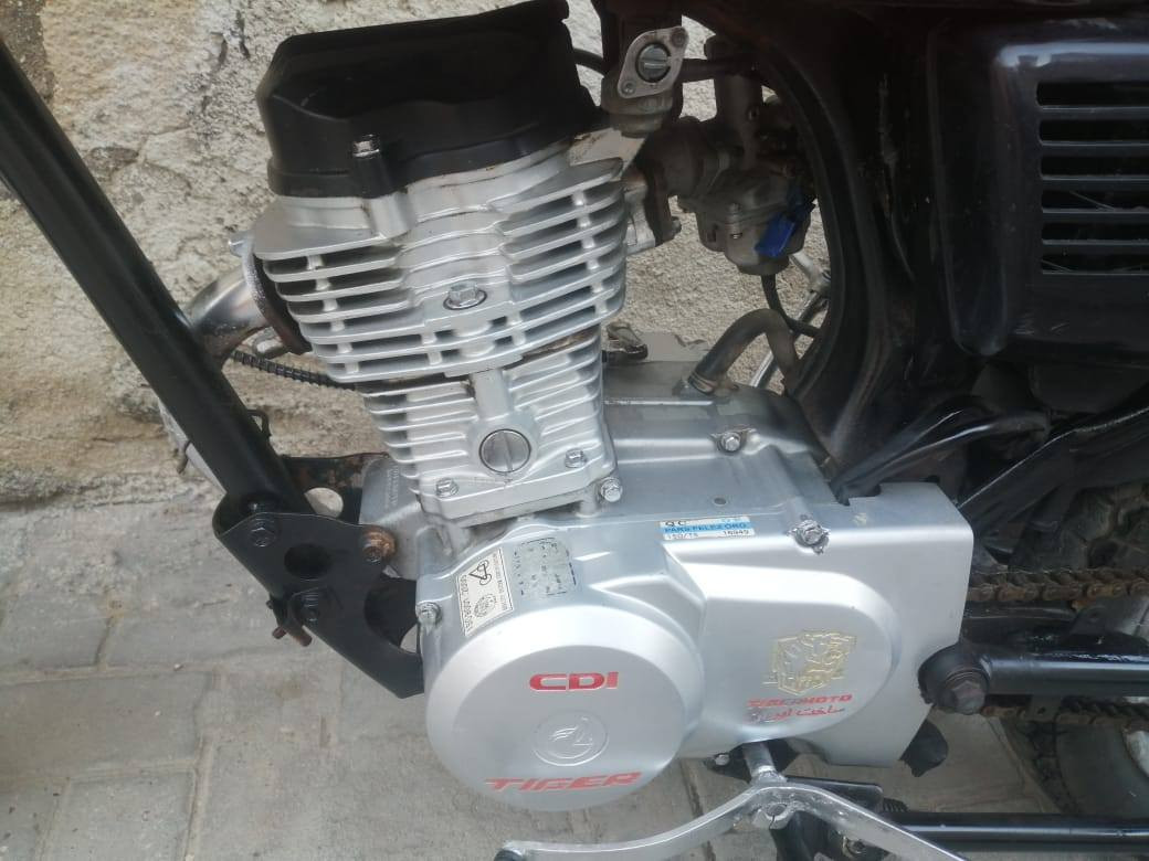 السلام عليكم دراجه تايجر اوراقها ضايعه موديل 23 دراجه جديده السعر 350 قفل قفل  مكاني بصره وهذا رقمي بواتساب ***********
