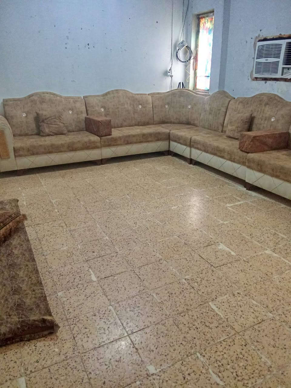 اسلام عليكم 
تخم للبيع بعده جديد للبيع 
السعر خاص


**إذا كنت صاحب هذا الإعلان وتريد حذفه لأي سبب، رجاءا أرسل رسالة إلى الدعم الفني**