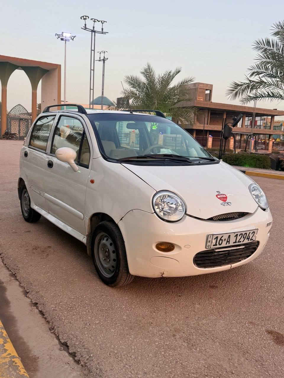 السلام عليكم للبيع
كيو كيو 2013 السياره مكفوله من الصبغ والضربه والتبديل ، مكينه وكير وحداديه جدد تخم تايرات كير اوتوماتيك رقم قادسيه انكليزي تحويل مباشر ، كهربائيات كله شغاله كشر السياره نضيف اكو بس بالباب الوره موضحه بالصوره السعر 32 وبيه مجال ان شاء الله مكاني نجف للاستفسار 
***********
***********
بس الرقم الأثير بي واتساب
