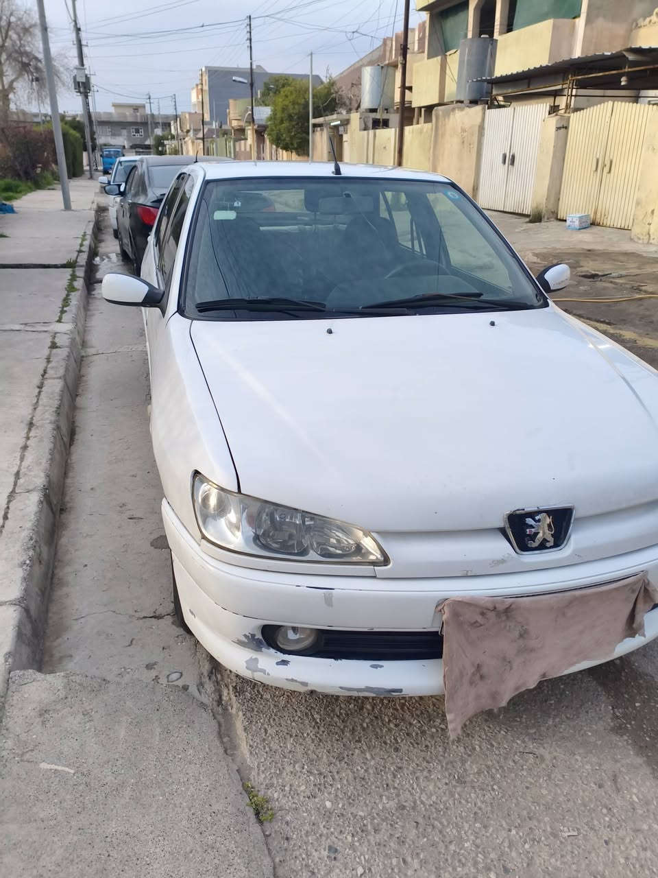 سيارة بيجو / 2003/ رقم مسطرة جديد نينوى شرط التحويل جاهزة / للبيع / صبغ حزام المكان موصل حي سومر/***********
