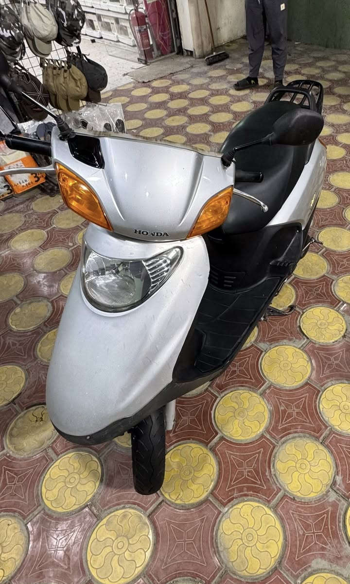 السلام عليكم للبيع دراجة سبيسي الدراجة نضيفة كهربائيات كلها شغاله مكينه ناعمة ممفتوحة دراجة نظيفة كلش للتواصل***********
