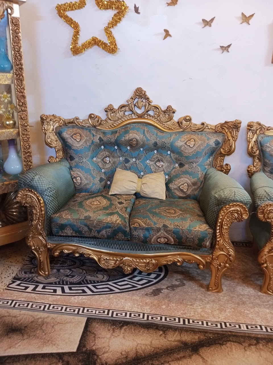 عندي تخم ونص يعني 15مقعد ابيع نص او كامل زان ايراني مكاني مشتل شارع لمطبك مستعجل على لبيع لسعر لكلي 500لشراي يتصل *********** بغداد, العراق
