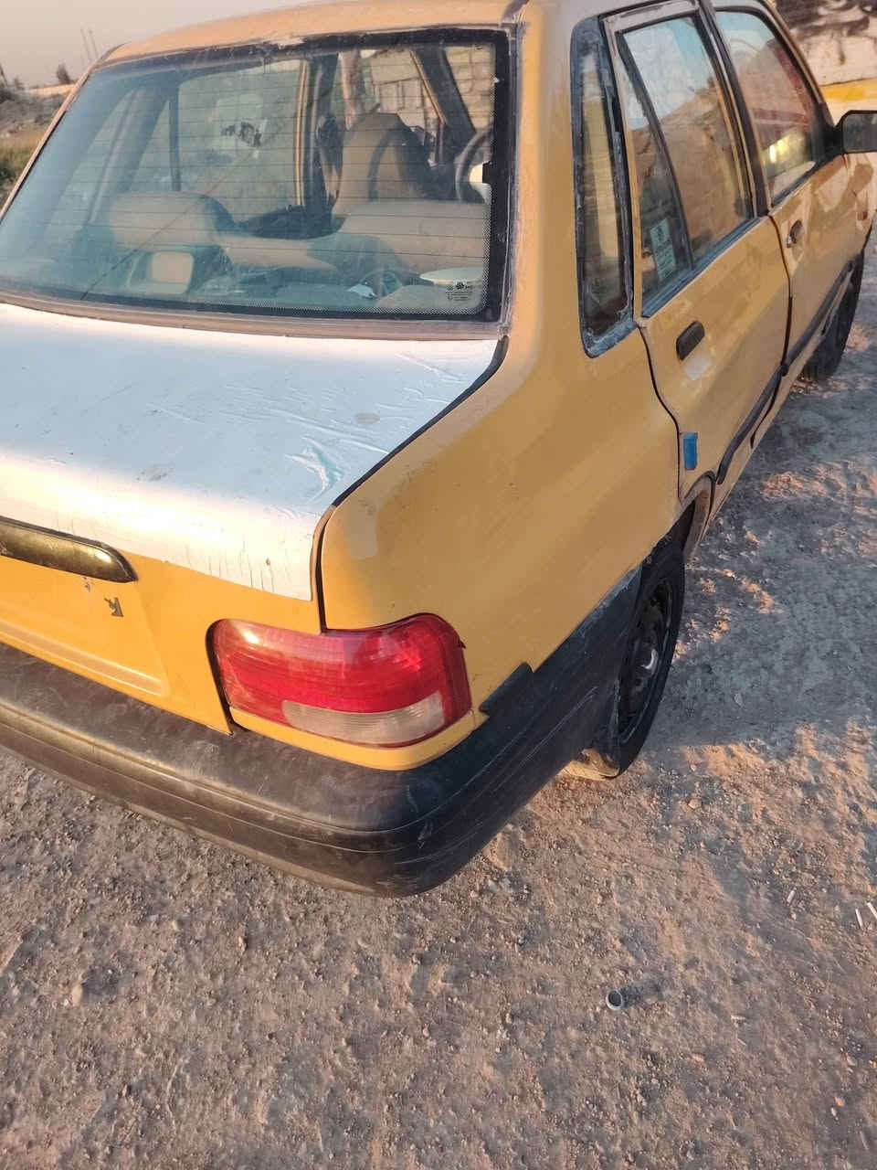 سلام عليكم عندي سيابه البيع موديل ١٣رقم حمر سنويه عظم عاج سياره جاهزه من كل شيء تخم تاير ماكينه خير من الله كير مكاني بغداد الكاظميه ***********شرعي موجود مليوان
