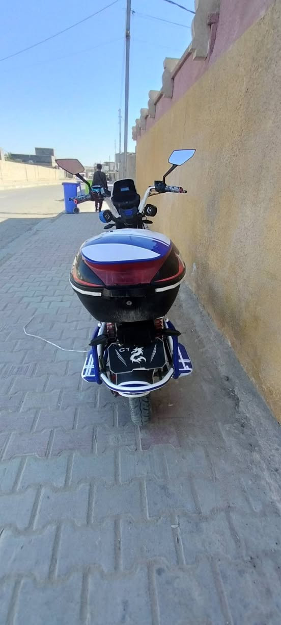 ماطور شحن للبيع اخو جديد بطاريات نظيفات للتواصل خاص او واتساب ***********
