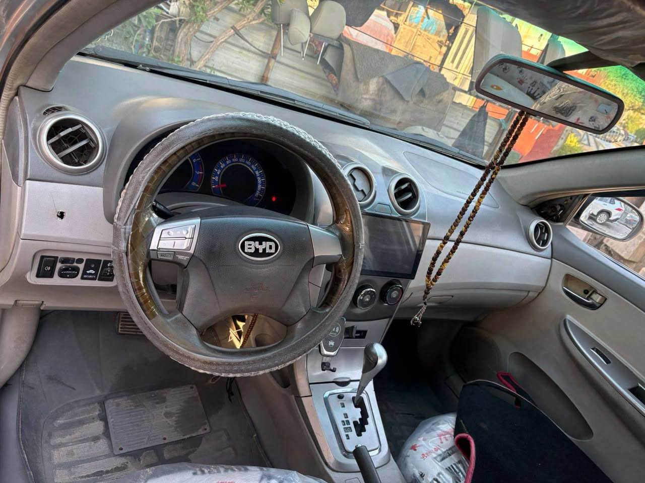 سلام عليكم 
BYD2015
جاهزه 
تخم تاير 
باتري 
تبريد 
حداديه 
شاشه
حادثه بابين مصلحات 
ب57 بيه مجال 
***********
بغداد بغداد, العراق
