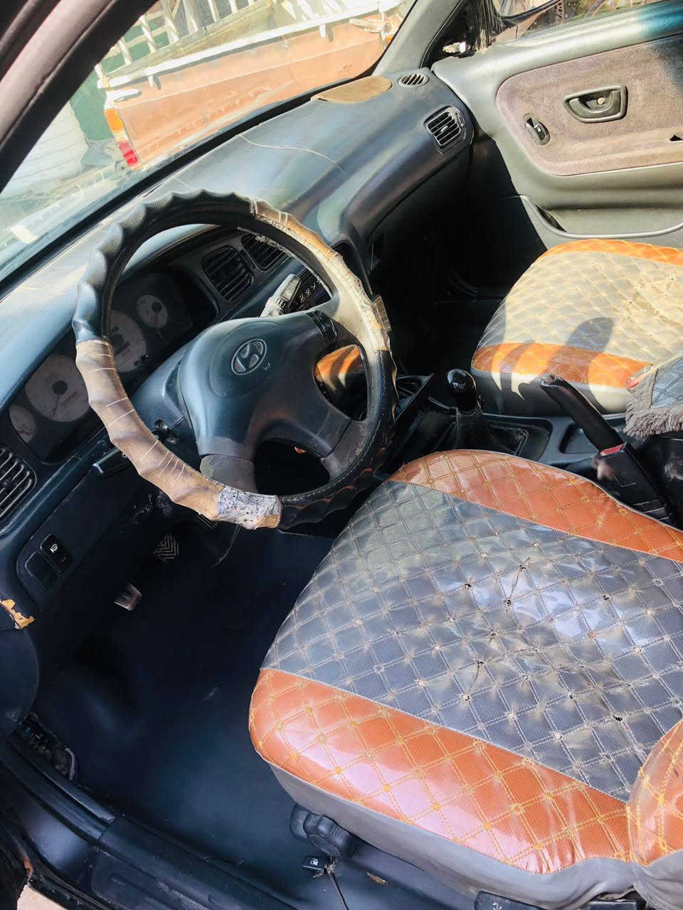 سوناتا للبيع موديل ٩٥ كامله بيها نواص بسيطه
كير محرك صدر كامل مكمل 
نصبتها حلوه ومرتبه 
العنوان ديالى 
السعر اتصل ودلل ‏‪‪0787 781 9913‬‬‏
