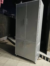 خزانة • عرضه للبيع • حي العسكري