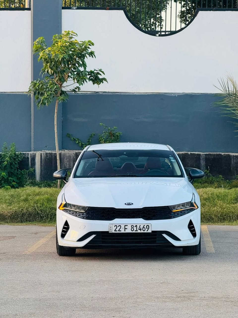 k5    2021
حادث موضح بل صور 
ربع بنيد او جاملغ باب سايق 
مواصفات   مثبت سرعه  تحديد مسار   اوتو هولد  اوتو بارك  تحكمات ستيرن  رادار   كامره دوار  
مكينه 1600 تيربو 
ماشيه 54
سياره حيل جديد
رقم اربيل تريد تحويل تريد وكاله 
السعر 154 بيه مجال
 العنوان بغداد  الكاظميه 
***********
