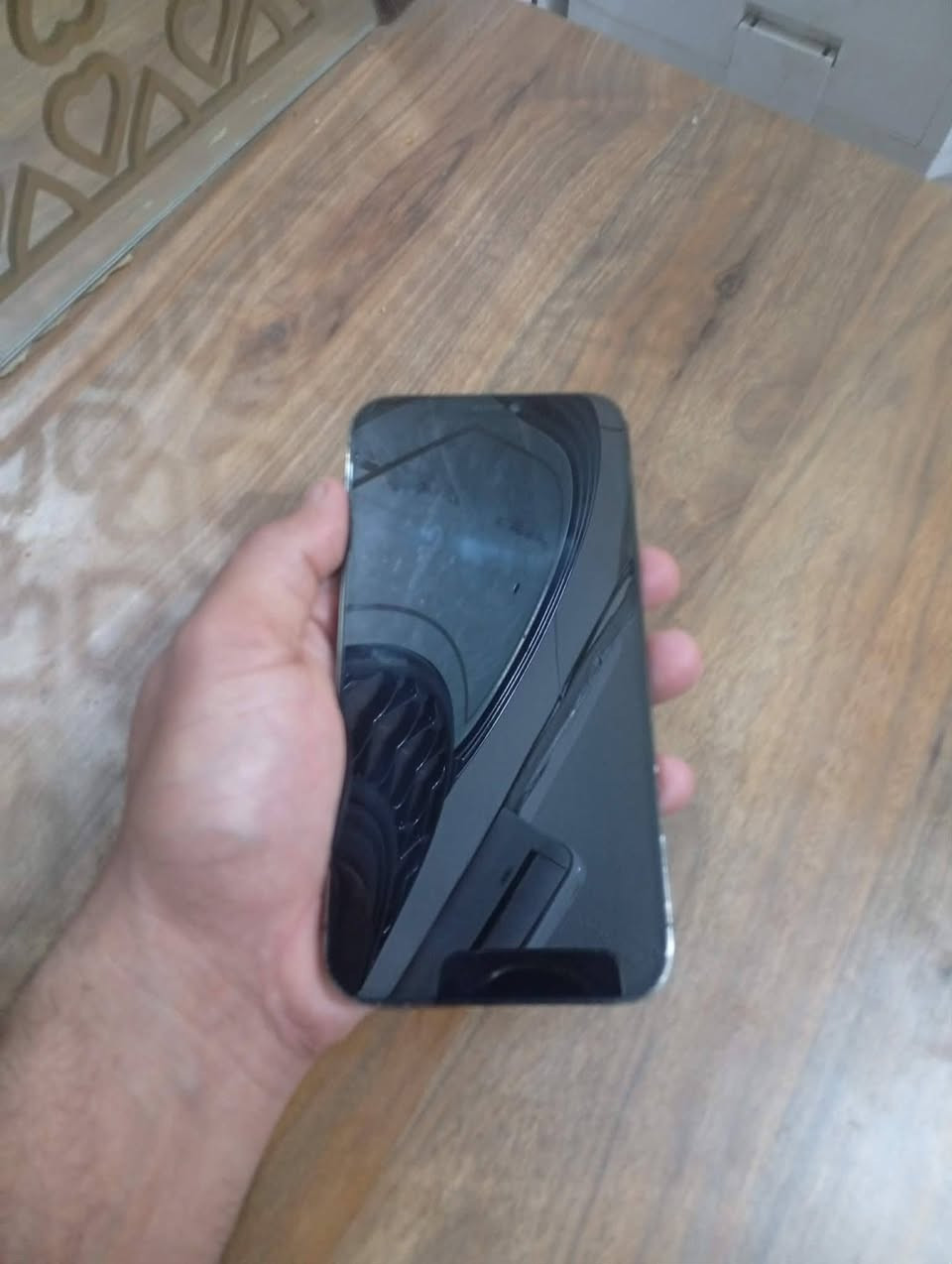 متاح 
ايفون 12 برو ماكس  مستبدل شاشه تفصيخ يعني اصليه  ذاكرة 256.  بطاريه 78 كله شغال بي فطر بلضهر فقط 
وعندي هذا هوت واي جديد كلش صارله 3 ايام بلكارتون  
***********
