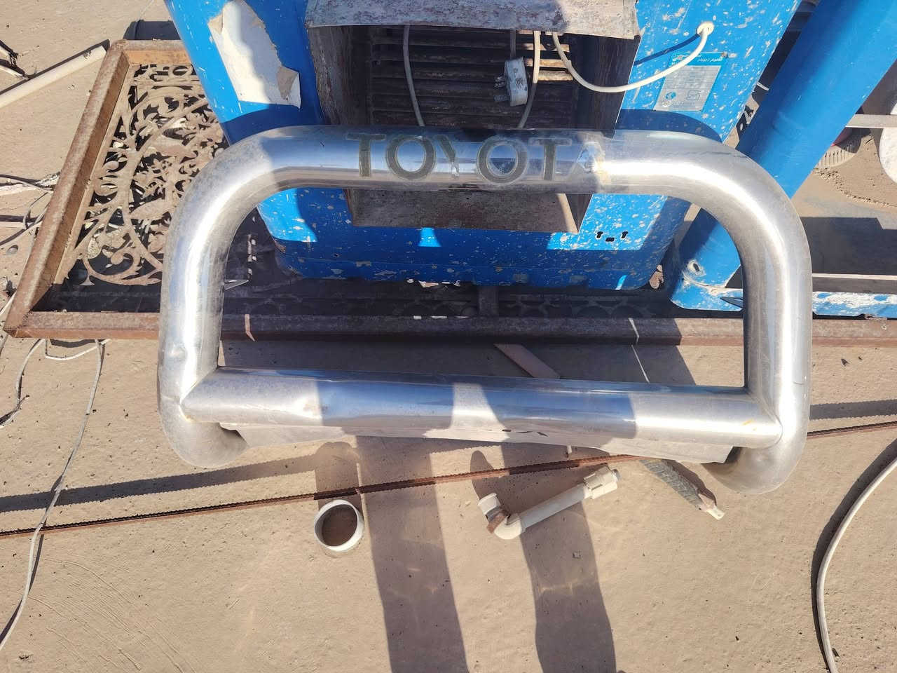 درع هيلوكس قيم وخذ ماعرف سعره إذا يفيدك اتصل ادلل ***********
