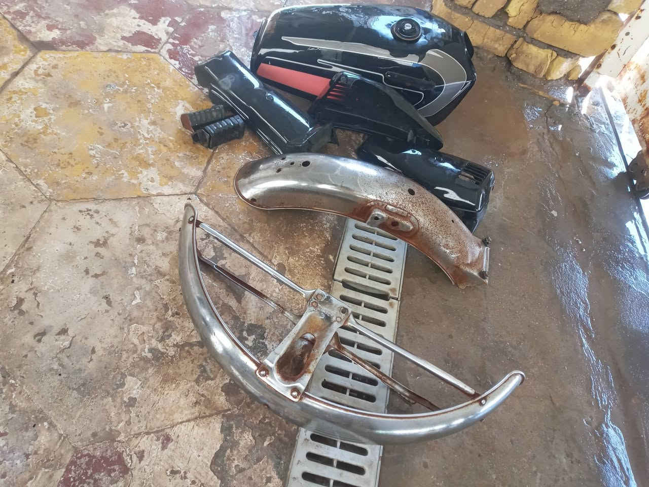 السلام عليكم تانكي وا الصفاحيات مالته دوست رجل خلفيه وا جاملغات وا انته قيم وا اخذ مكاني تضحيه ***********
