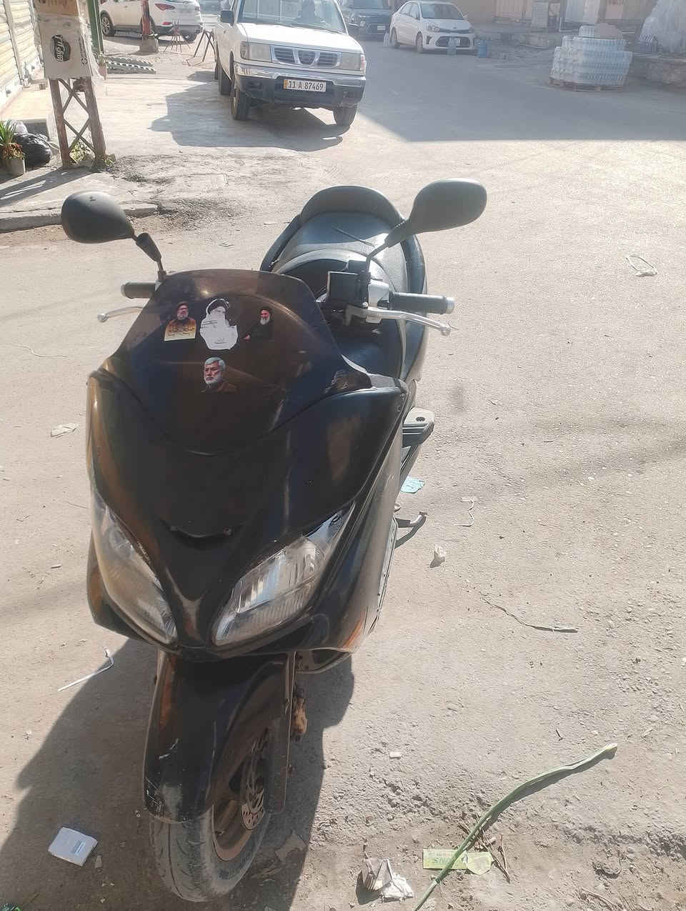 السلام عليكم دراجه فورزا 08 دراجه خير من الله محرك ما مفتوح ماشيه عشرينات 850 وبيها مجال مكاني بغداد الكريعات للاستفسار الاتصال على الرقم ***********
