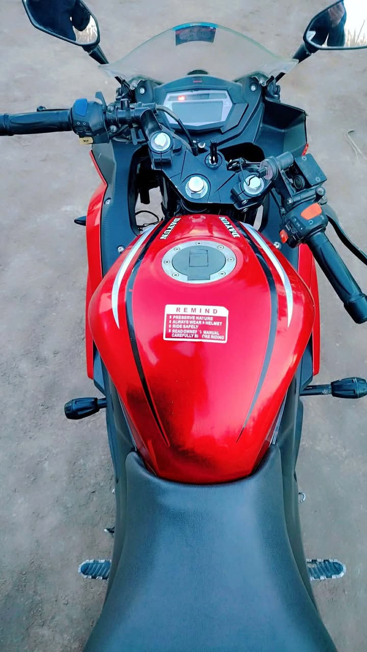 السلام عليكم دراجه دايوان بطح محرك ربع 250 كفاله عامه موديل 2023 ماماشيه قليل كلش ومرقمه رقم بغداد وسنويه لل2023 تحويل ثاني يوم سعره 2،500 وبيه مجال لشراي الشراي يتواصل ع الرقم مكلف بنشر ***********
