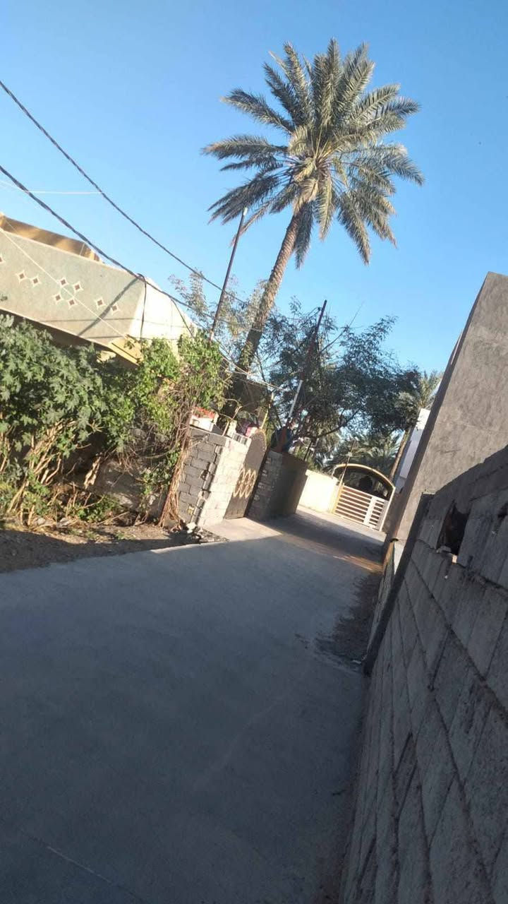 يالله بيت في بغداد منطقه الراشديه
جنس العقاري سند ٢٥

بيت مساحتة 287 بي 4 غرف واستقبال مطبخ طرمه وحديقة صغيرة وصحيات

سعر مناسب جدان 225بيه مجال الاستفسار تصال على رقم ***********

قريب علئ ناحيه للراشدية

