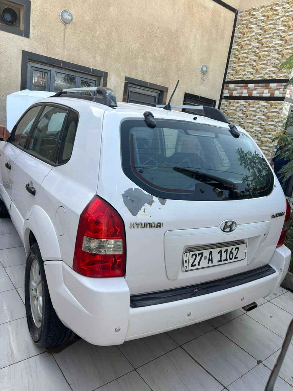 توسان موديل ٢٠٠٨مكفوله سونار مرفوقا بل الصور مكاني سماوة بسمي رقم انكليزي محرك ٢٠٠٠خليجي***********والخاص مفتوح والسعر ١١٠
