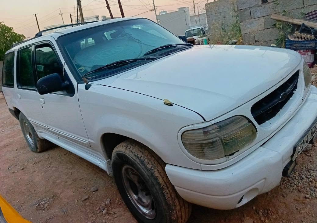 فورد اکسبلور مودیل 2000
بەناوی خۆمانە 
سەنەوی 2027 ڕەقم سلێمانی 
گێڕومەکینەی بلاد .6پستۆن 
بێ عیبە .. تبرید ئیشەکا 

45وەرەقە ومجال
کرکوک . شۆراو

***********
*********** كركوك, العراق
